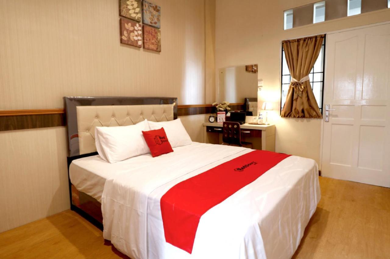 Reddoorz Plus Near Universitas Sumatera Utara Medan Extérieur photo